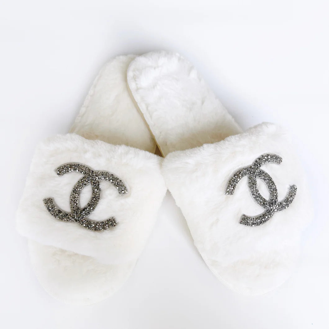 WHITE LUX PLUSH Slippers